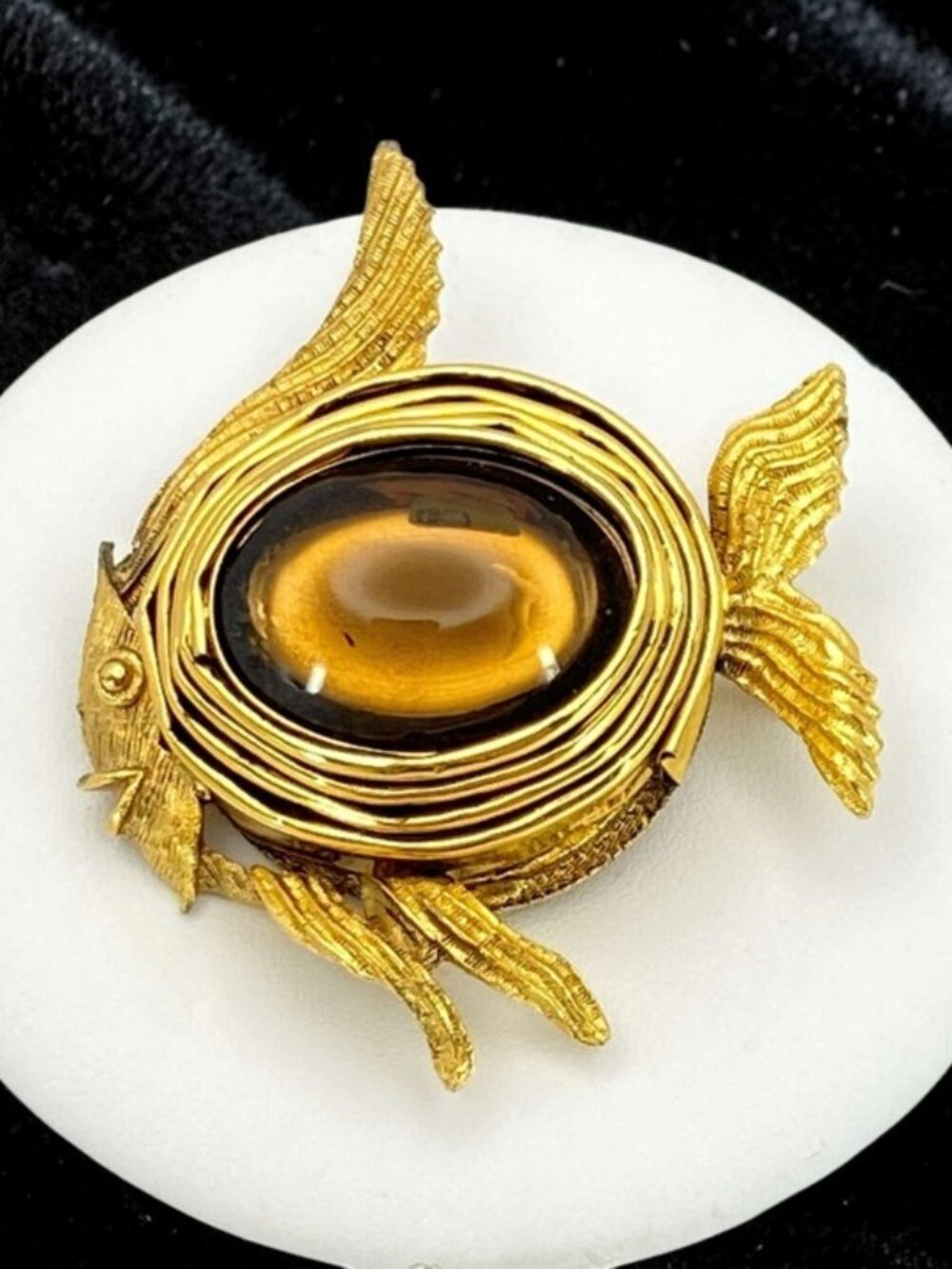 Hattie Carnegie LARGE Gold-Tone "Root Beer" Jelly Belly Modernist Fish Brooch